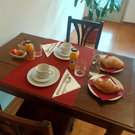 Velocipede Bed & Breakfast *
